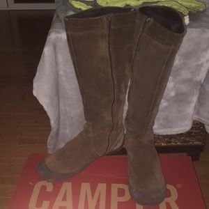 Camper knee high zip up winter boot size 10